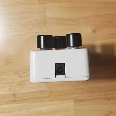 Electro-Harmonix Nano Big Muff Pi Distortion / Sustainer 2013 - Present - White / Black / Red image 4