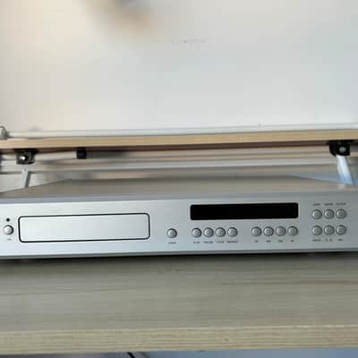 T+A Pulsar CD 1230 R Professional CD Player - Silver image 2