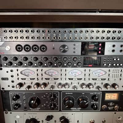 Focusrite Scarlett OctoPre Dynamic 2017 - Present - Black image 4
