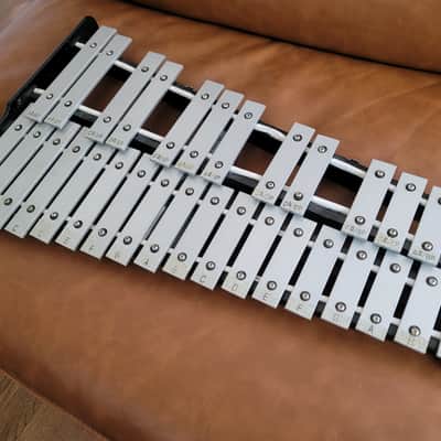 Pearl 30-Key Glockenspiel / Bell Lyra Xylophone w/ Carrying Bag image 4