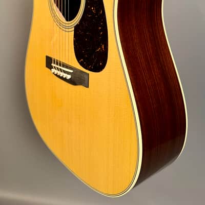 Martin D-28 Standard - Natural image 9