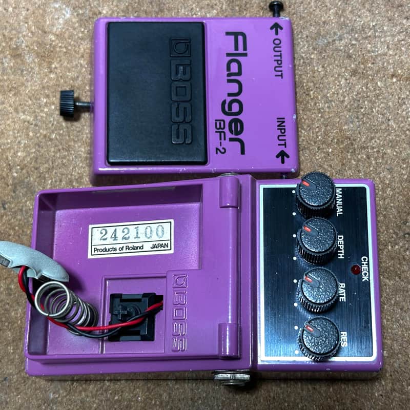 BOSS BF-2 Flanger Roland製ACAアダプター L字プラグ付 BOSS BF-2 Flanger Roland製ACAアダプター L字プラグ付