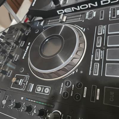 Denon Prime 4 Standalone DJ System 2019 plus Denon LC6000 Controller and cases image 10