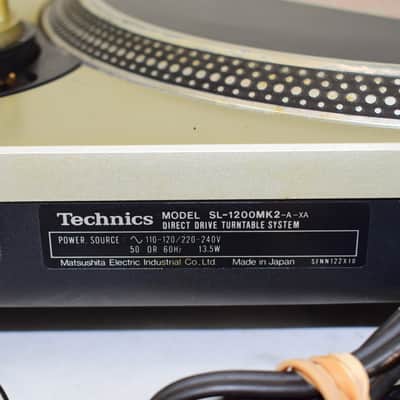 Technics SL-1200MK2 Direct Drive Turntable w/ Odyssey Road Case image 14