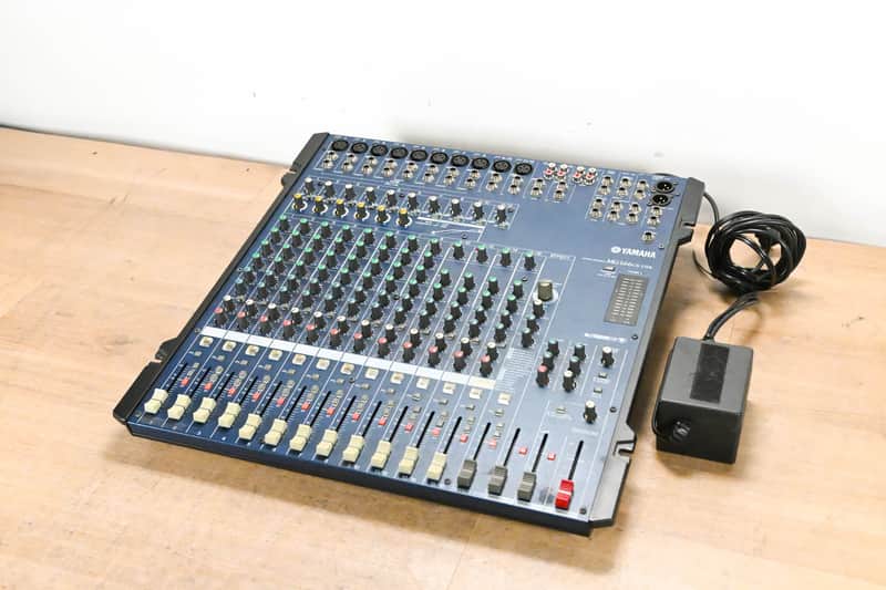 Yamaha MG166CX-USB 16-Channel 4-Bus Rack-Mountable Mixer with USB CG0142P image 1