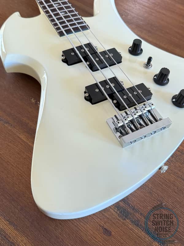 Fernandes Mockingbird Bass, MB-65, Snow White (aged), MIJ, 1992
