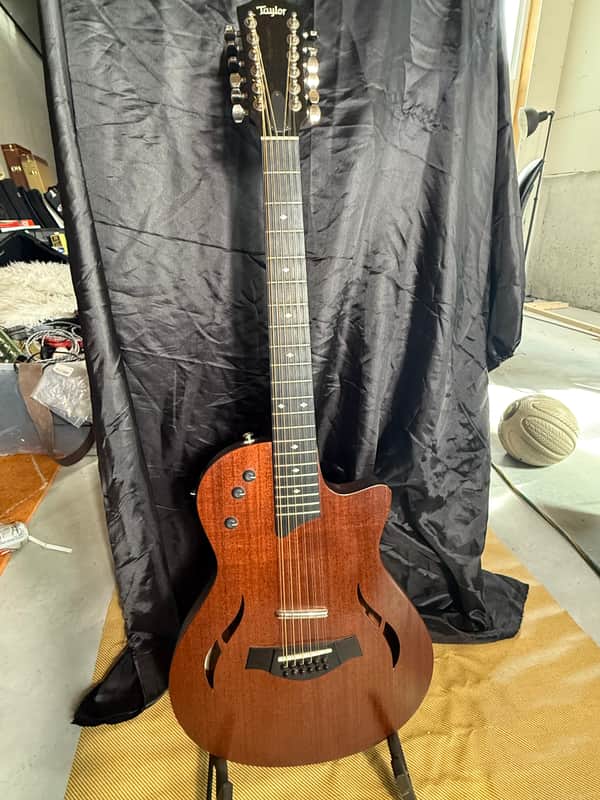 Taylor T5z Classic with Tropical Mahogany Top 2014 - Present - Natural