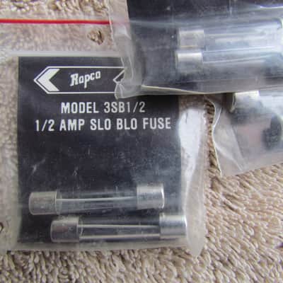 Rapco Model 3SB1/2 1/2 Amp Slo Blo Fuses Lot Of 22 NOS Rapco 1/2 Amp Slo Blo Fuses New Old Stock image 3