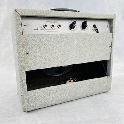 Alamo Capri Tube 1x6" Combo Amplifier 1960 - Grey image 8