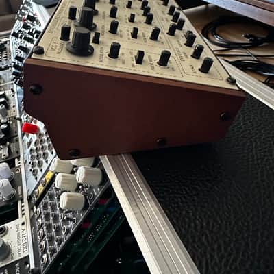 Behringer 2-XM Polyphonic Analog Synthesizer 2025 - Cream image 7