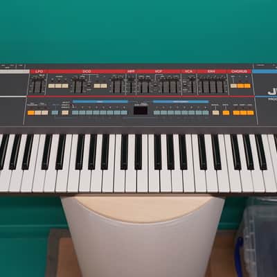 Roland Juno-106 61-Key Programmable Polyphonic Synthesizer 1984 - 1985 - Black