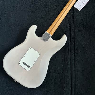 Fender Player II Stratocaster 2024 - White Blonde, Rosewood Fingerboard/ 7lbs. 0.9oz.  #MXS24045422 image 2