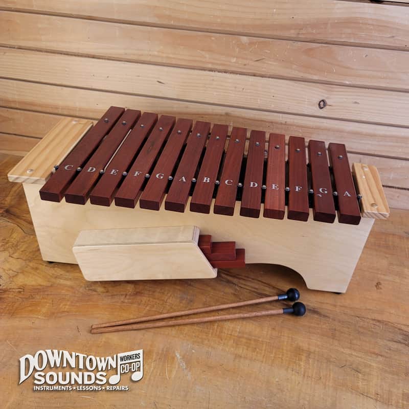 Rhythm Band RBXYLA RBI 13-Note Xylophone with Extra F# & Bb Bars, Mallets image 1