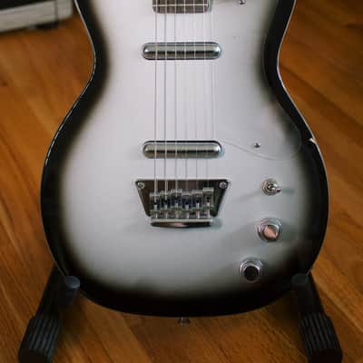 Silvertone 1303/U2 Reissue 2020s - Silverburst image 2