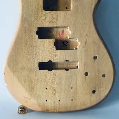 Mahogany 5 String Bass Body DIY Project image 6