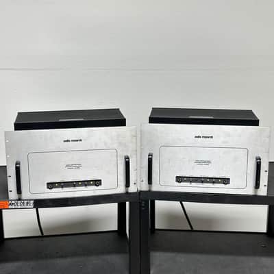 Audio Research M300 High Definition Power Monoblock Amplifier (Pair) image 1