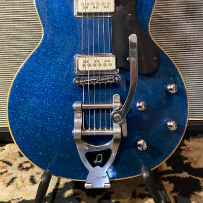 DeArmond By Guild M-77T Singlecut MIK c. 1999 - Blue Sparkle image 2