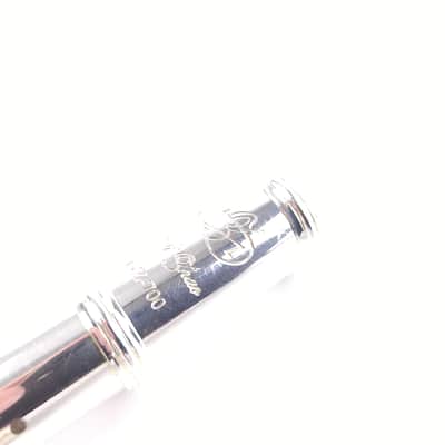 Refurbished Di Zhao 700 (801 Silver Pre-Pro Step Up Flute B Foot Open Hole image 4