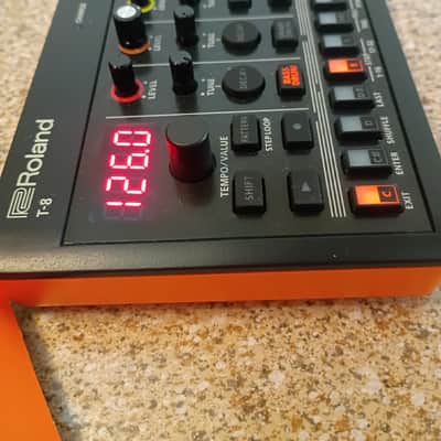 Roland T-8 AIRA Compact Beat Machine 2022 - Present - Black image 1