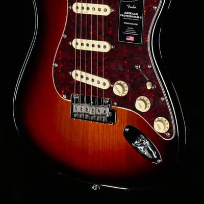 Fender American Professional II Stratocaster 3-Color Sunburst Rosewood Fingerboard (472) image 1