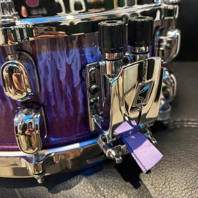 Tama Mike Portnoy signature snare 14x5.5”  2026  -  Purple sparkle with white Smokey effect image 4