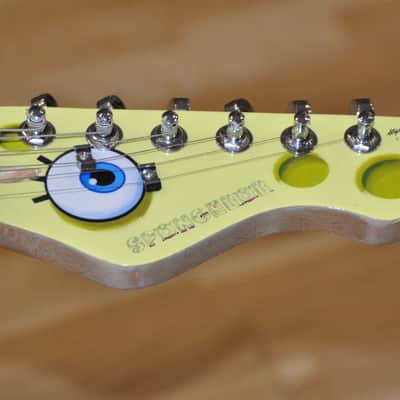 SpongeBob Yellow Electric Guitar - Bob L'Eponge - Strato Type - Limited Edition - Free Shipping! image 6