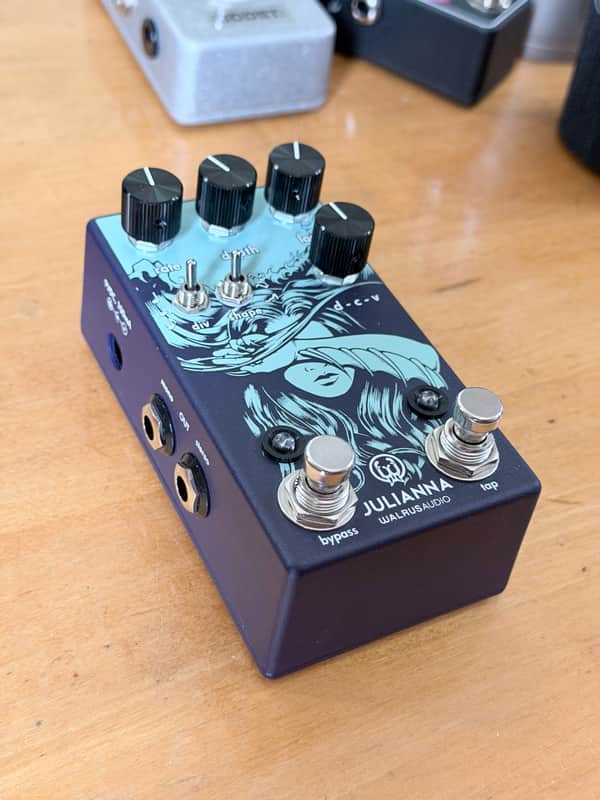 Walrus Audio Julianna Deluxe Chorus / Vibrato 2020 - Present - Blue image 1
