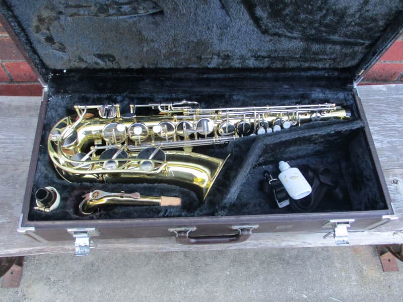 Yamaha YAS-21 Alto Saxophone - brass