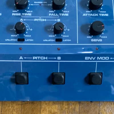 Roland GR-300 Synth Module, GR-303 Guitar1982 image 15