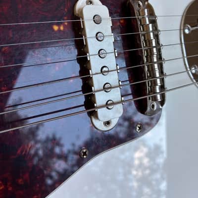 Squier Classic Vibe '60s Jaguar 2022 - Olympic White with Matching Headstock electric guitar Limited edition image 17