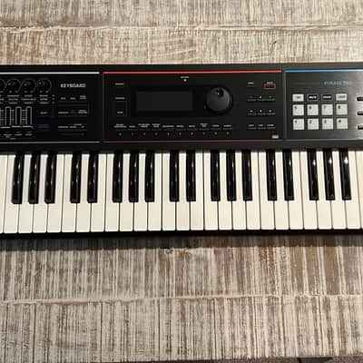 Roland Juno DS61 Synthesizer | Reverb