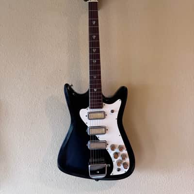 Vintage Early 80s Kramer Vanguard Special Electric Guitar Flying V