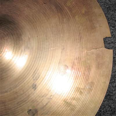 Zildjian A 16" Crash Cymbal - READ 1980's image 4