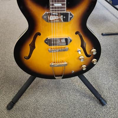 Used 2010 Epiphone Casino Reissue (2005 - 2022) - Sunburst with Epiphone Case image 1