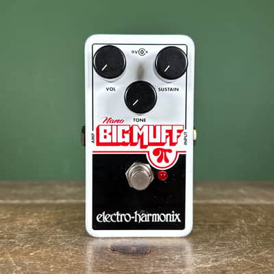 Electro-Harmonix Nano Big Muff Pi Distortion / Sustainer 2013 - Present - White / Black / Red image 2