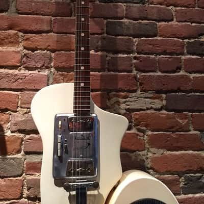 Wandre Bikini 1961 White RARE GUITAR & AMP image 1