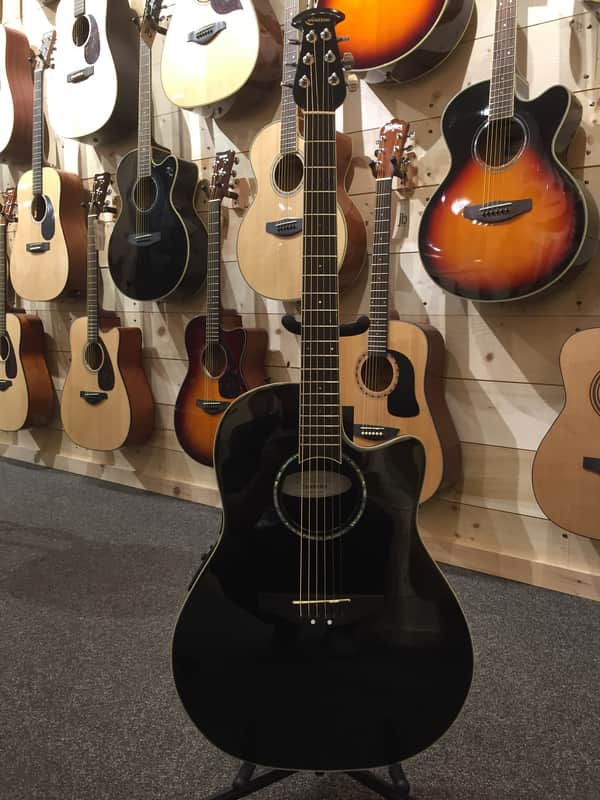 Ovation Celebrity CC28 | Reverb