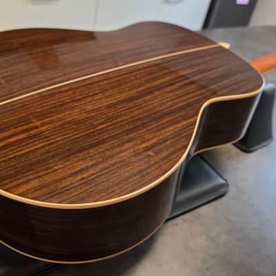 Taylor 818e ARTIST OWNED BY THE VAMPS Stage Played Pro USA Acoustic-Electric American 818 GO Grand Orchestra Jumbo 800 Series Celebrity Guitar image 23
