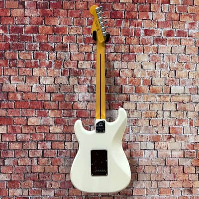 Fender American Professional II Stratocaster - Olympic White, Rosewood Fingerboard w/ Case image 5
