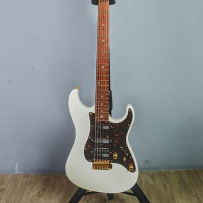 2014 Schecter Japan Custom Shop EX-4 STD-VTR/HR Pearl White HSS MIJ image 2