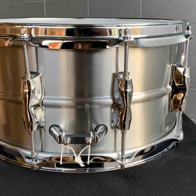 Yamaha RLS-1470 Recording Custom 7x14 Stainless Steel Snare Drum image 7