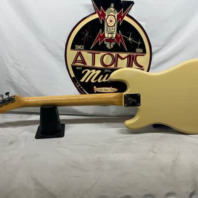 Fender 1981 Bullet Doublecut Electric Guitar with Hard Shell Case image 10