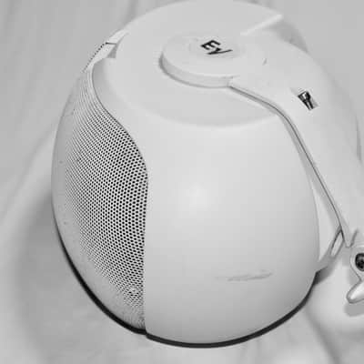 Electro-Voice EV EVID 6.2 EVID Series 300 Watt 2-Way Speakers Pair - White - Wall Mounted image 9