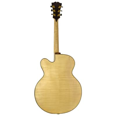 Hancock Custom Adelaide Cloud Nine Custom Owned by Kevin Neill from The Bachelors Bild 6