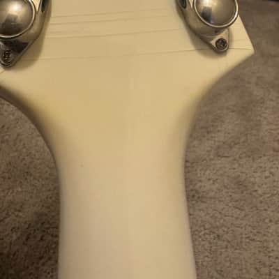 Epiphone Brendon Small Signature "Snow Falcon" Flying V 2017 - 2019 - Snow Burst image 18