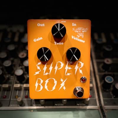Leone Effects Super Box Fuzz Machine: Hitachi 2SB77 (Ge) / Valvo OC44 (Ge) 2026 - Electric Orange image 1
