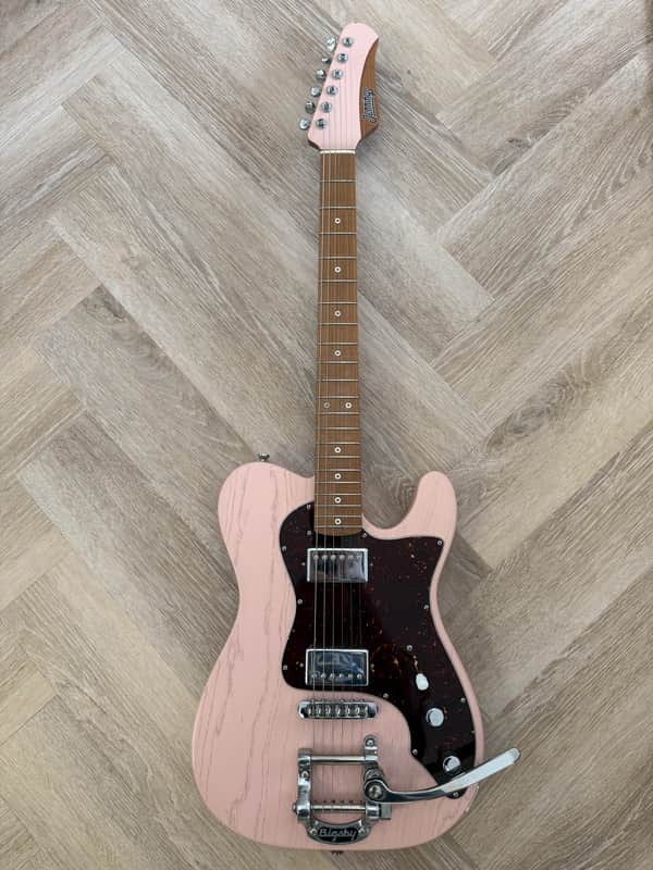 Jennings Guitars Navigator 2020 - Shell Pink