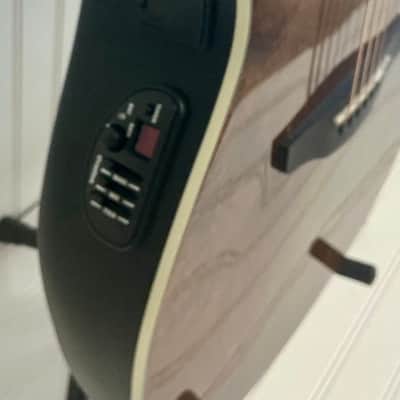 Ovation CS24P-NBM-G Celebrity Standard Plus Mid Cutaway image 2