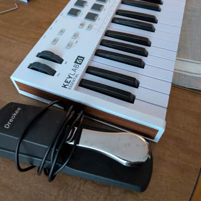 Arturia KeyLab 61 MkII Essential MIDI Controller 2018 - Present - White image 1