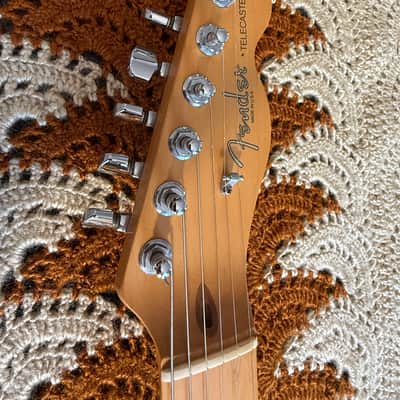Fender American Standard Telecaster with Maple Fretboard 1998 - 2000 3-Color Sunburst image 3